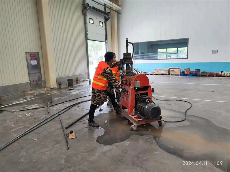 景谷厂房地面下沉塌陷注浆加固施工